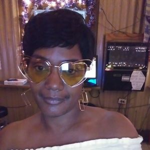 Meet your Posher, Deanna